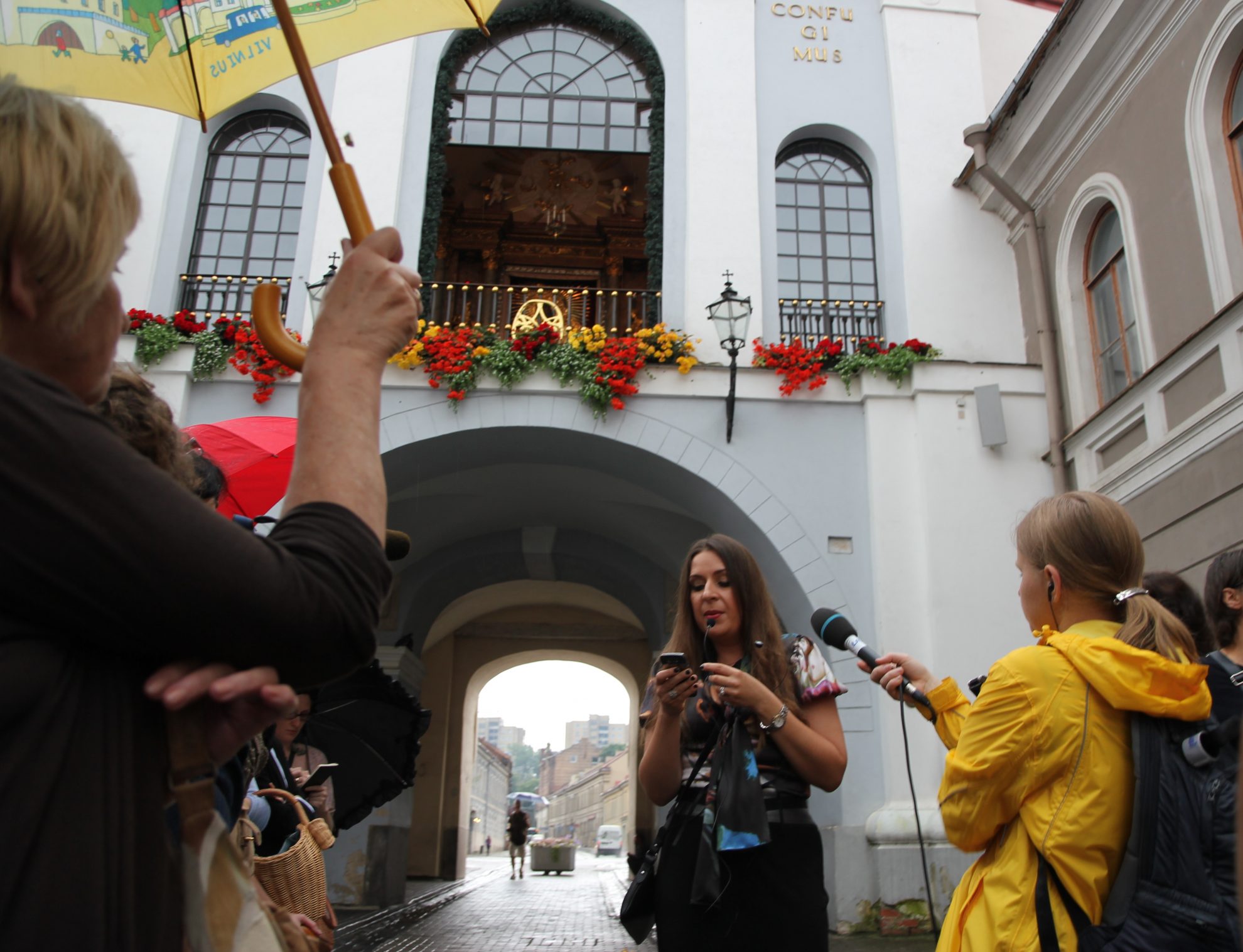 Pirmuoju maršrutu pagal romaną „Silva Rerum“ atgaivinusi baziliską, šią vasarą rašytoja Kristina Sabaliauskaitė veda raudonplaukės maro mergelės pėdsakais.