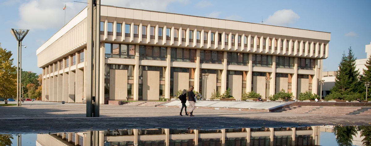 Seimo nariai per pusmetį su parlamentine veikla susijusioms išlaidoms panaudojo 688 tūkst. 211 eurų, rodo Seimo Etikos ir procedūrų komisijos (EPK) suvestinė.