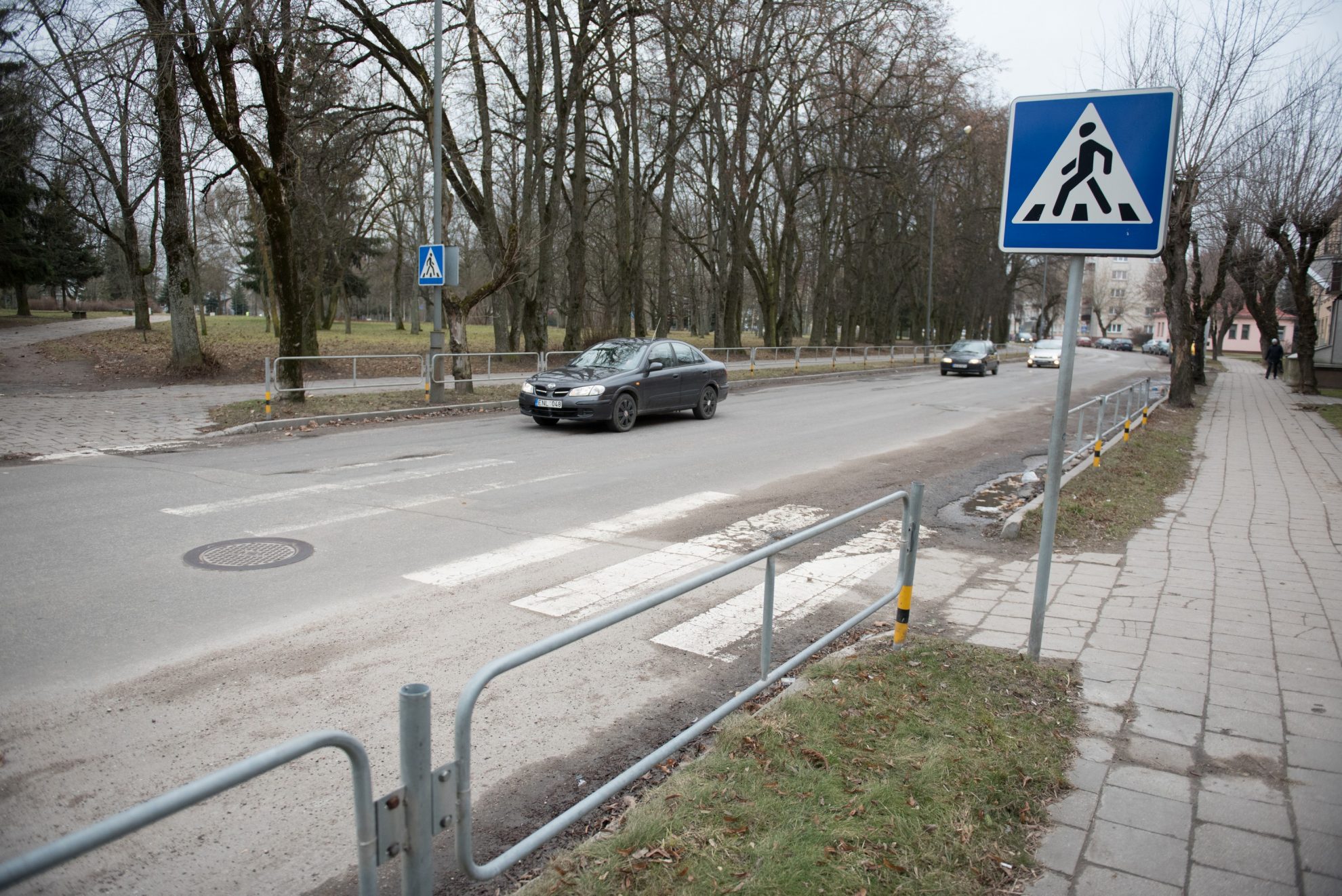 Panevėžio tamsoje pėsčiųjų perėjoje partrenkta ir sunkiai sužalota nepilnametė.