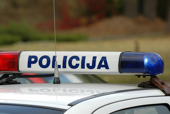 policija