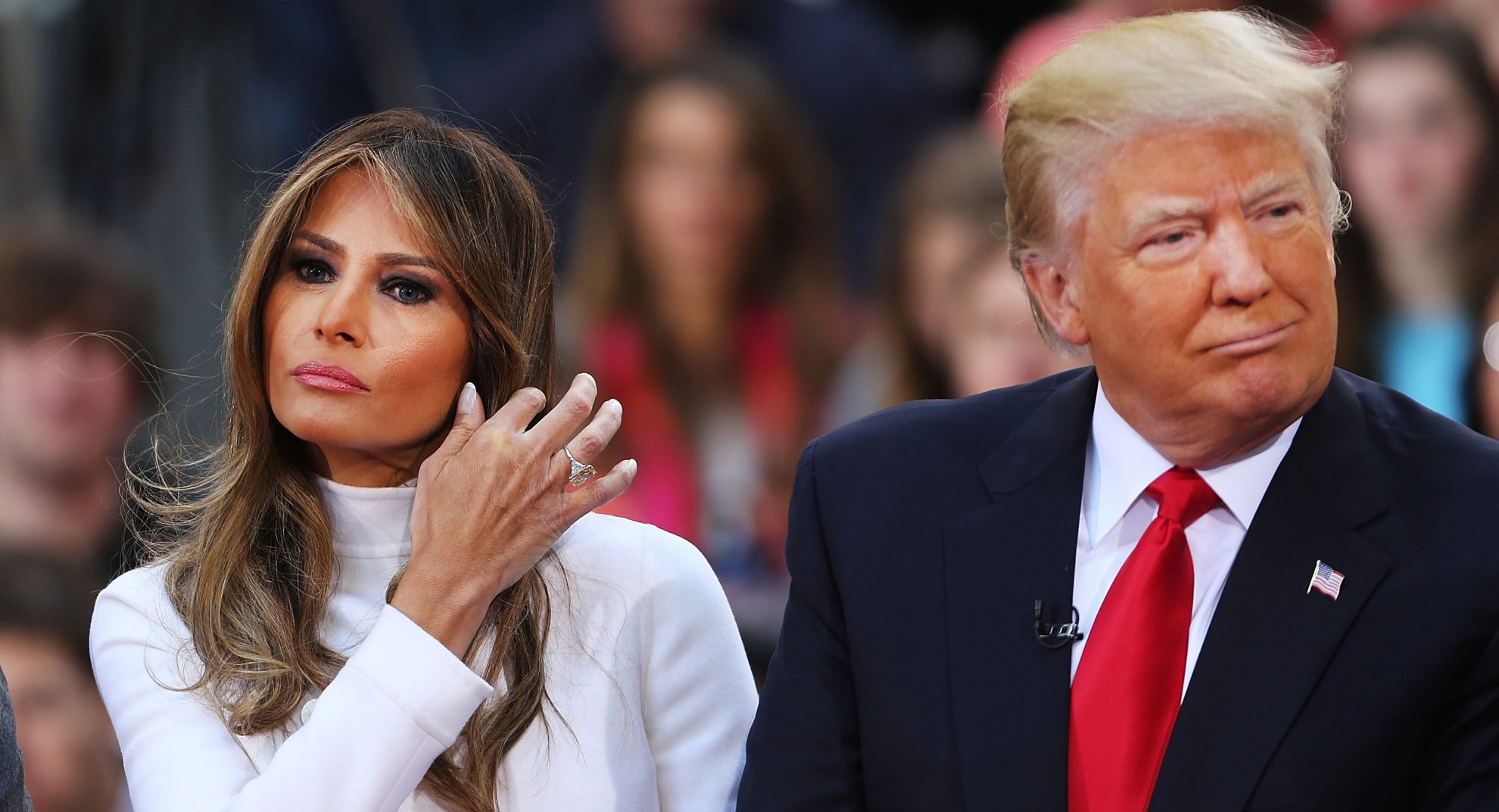 Pirmoji JAV ponia Melania Trump iš naujo už šmeižtą padavė į teismą kompaniją, kuri tvarko naujienų portalą „Daily Mail“.