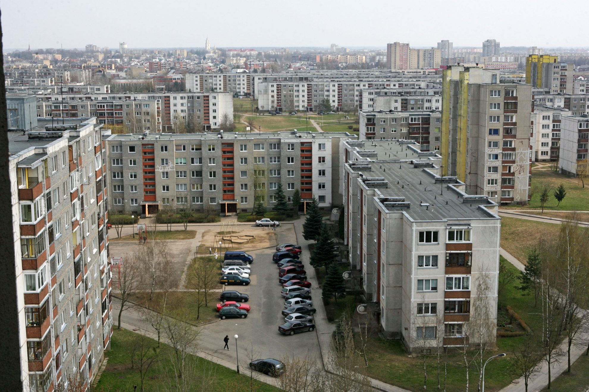 Seime kelią skinasi įstatymo pataisos, be kita ko, numatančios gyventojams teikti išsamesnę informaciją apie bendrijos veiklą, dažniau rengti jos susirinkimus, tačiau kai kurie parlamentarai abejoja, ar teisingai bus paskirstytos sukauptos renovacijos lėšos, jei didelė bendrija skiltų.