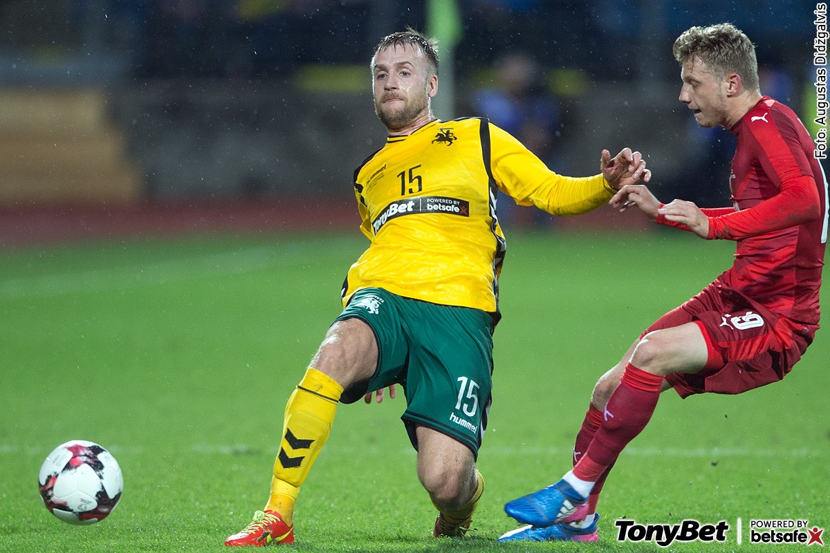 Pasiruošimą pasaulio čempionato atrankos rungtynėms su Anglija tęsianti Lietuvos rinktinė trečiadienį 0:3 (0:0) pralaimėjo Čekijos rinktinei.