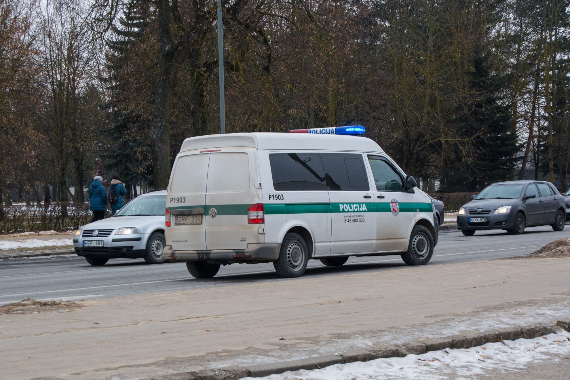 Šeštadienį policijai teko tramdyti daugybę neblaivių asmenų, kurie nevaldė pykčio ne tik prieš artimuosius, bet ir viešose vietose.