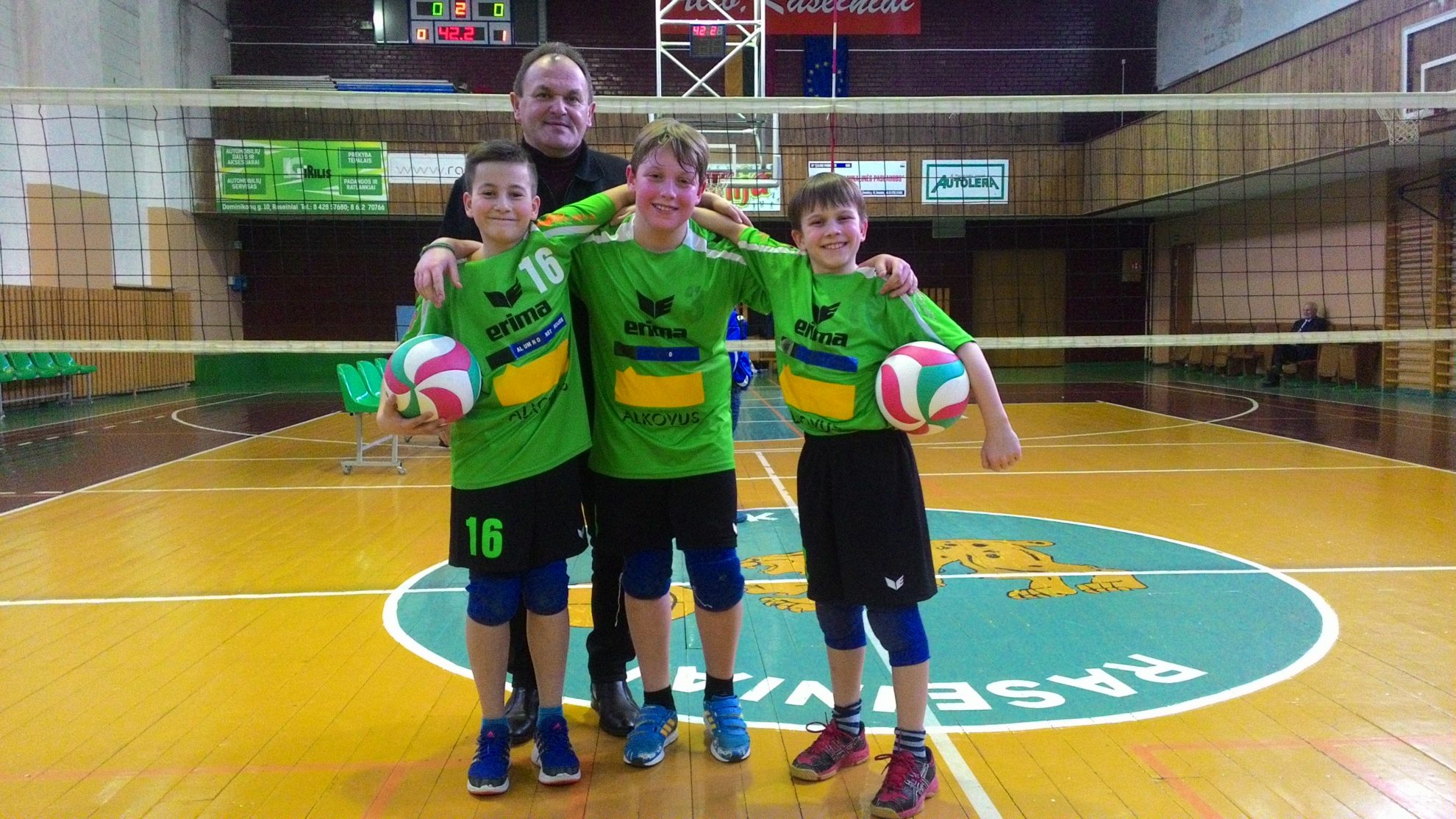 Lietuvos berniukų mini U12 (gim. 2006 m. ir jaunesnių) tinklinio čempionato atrankinėse varžybose puikiai pasirodė Panevėžio KKSC jaunieji tinklininkai.