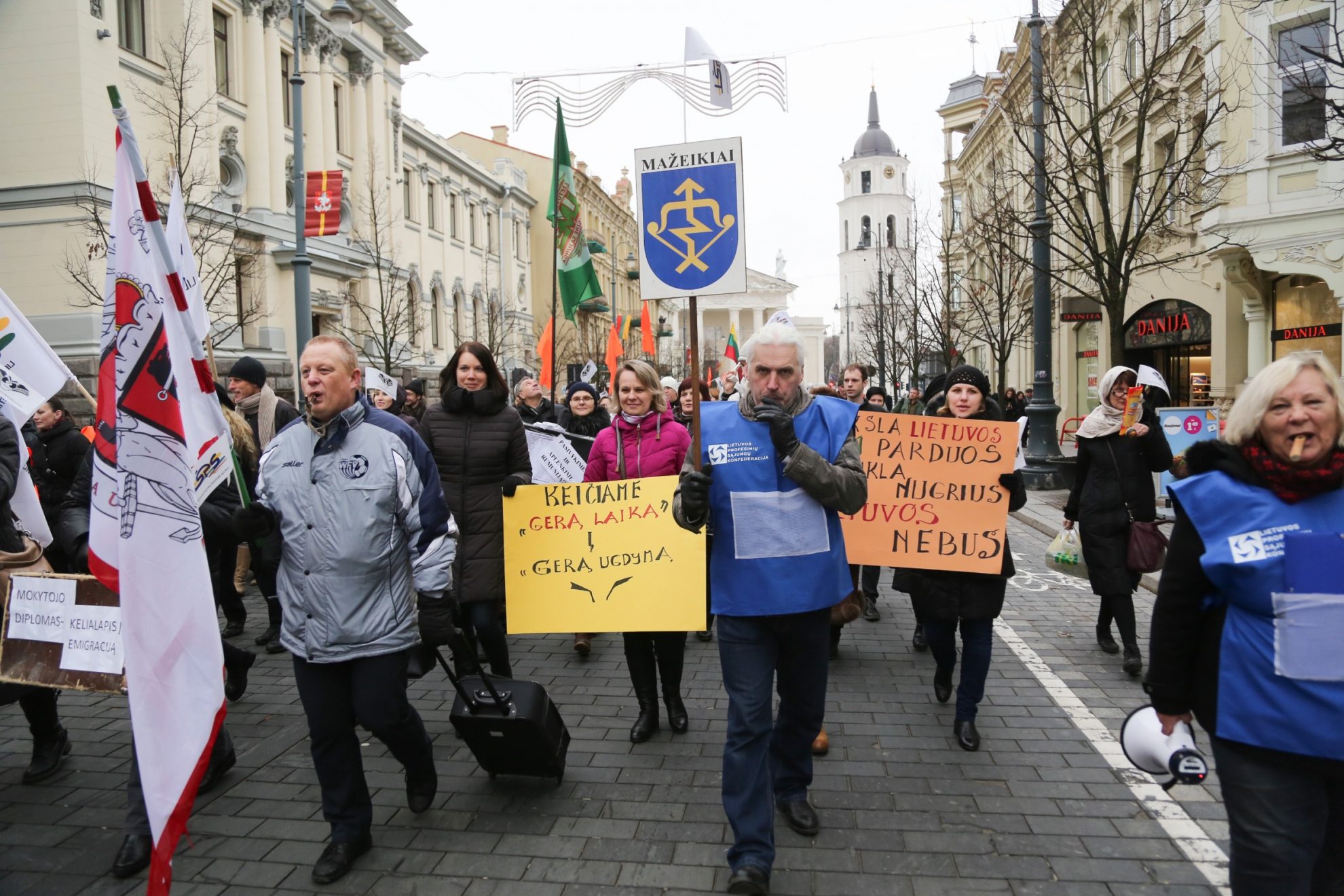 Gegužės 1-oji ilgą laiką vertina skeptiškai, o daugumos atmintyje ji vis dar turi „raudoną“ atspalvį.