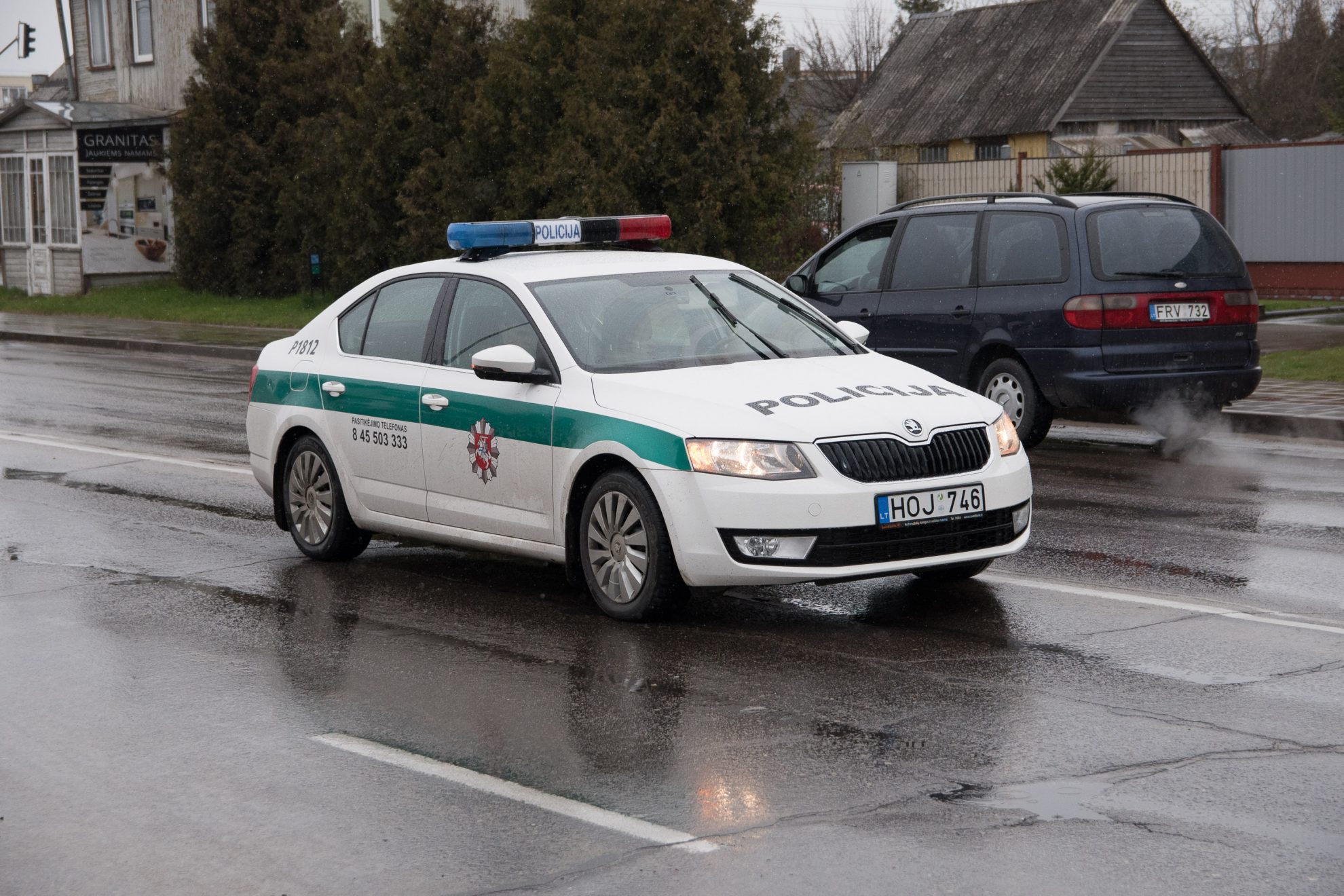 Girto nepilnamečio motorolerio vairuotojo lenktynės su policija baigėsi gėdingai