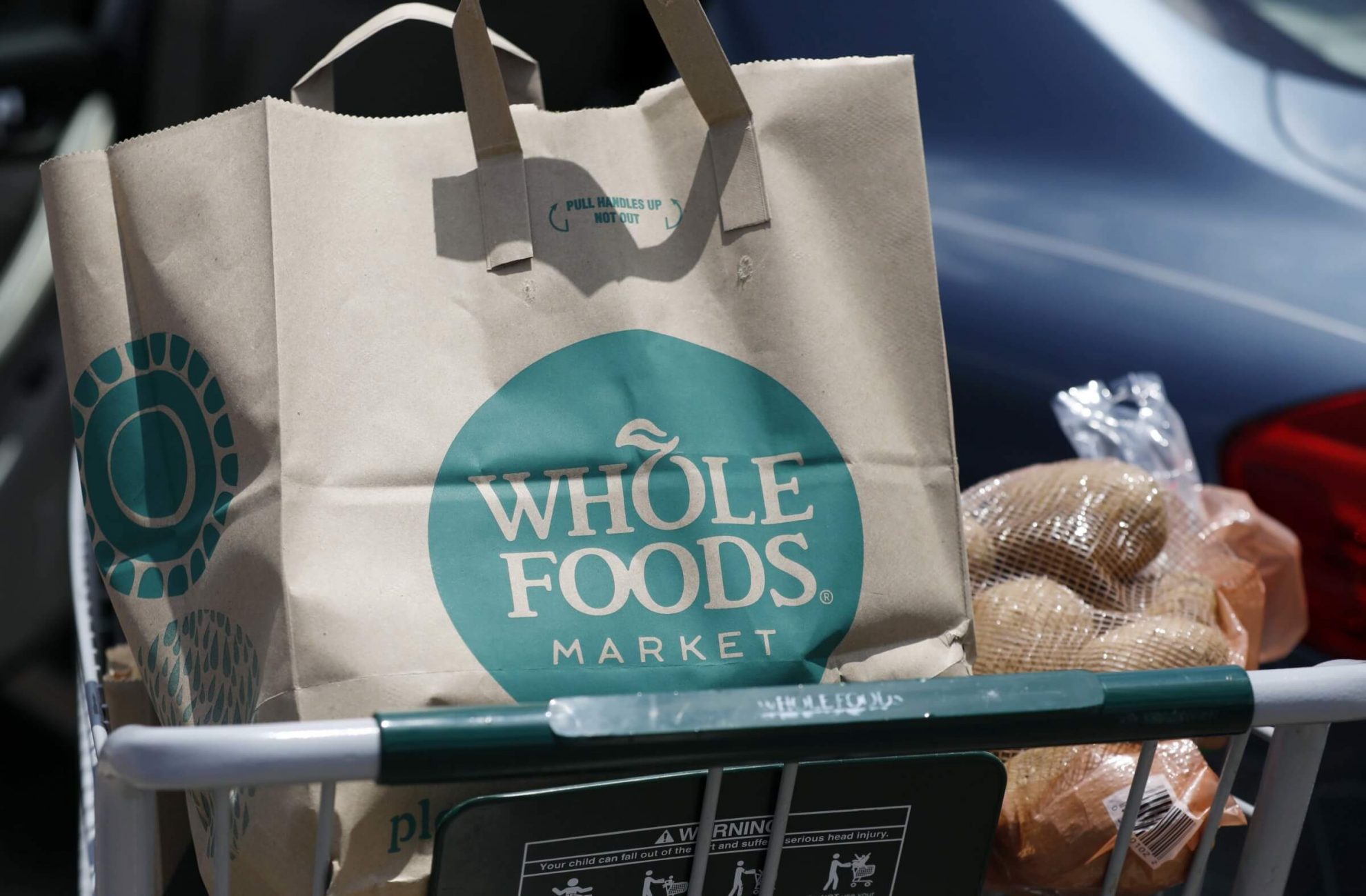 Didžiausiam „Amazon“ sandėriui JAV valdžia uždegė žalią šviesą – kompanija galės pirkti prekybos tinklą „Whole Foods Market“.