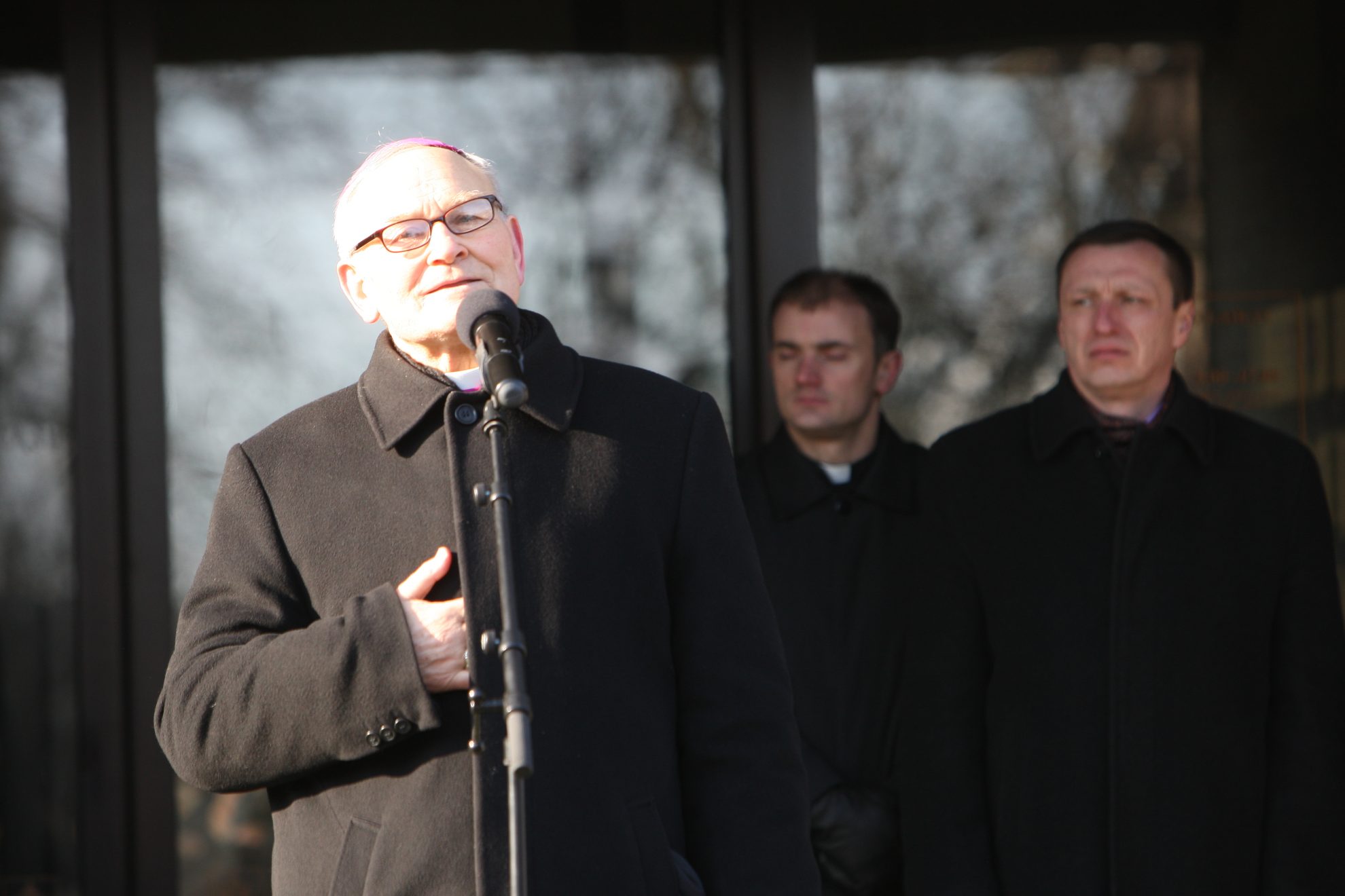 Panevėžio rajono savivaldybės taryba ketina kitą savaitę balsuoti dėl rajono garbės piliečio vardo suteikimo Panevėžio vyskupui emeritui Jonui Kauneckui.