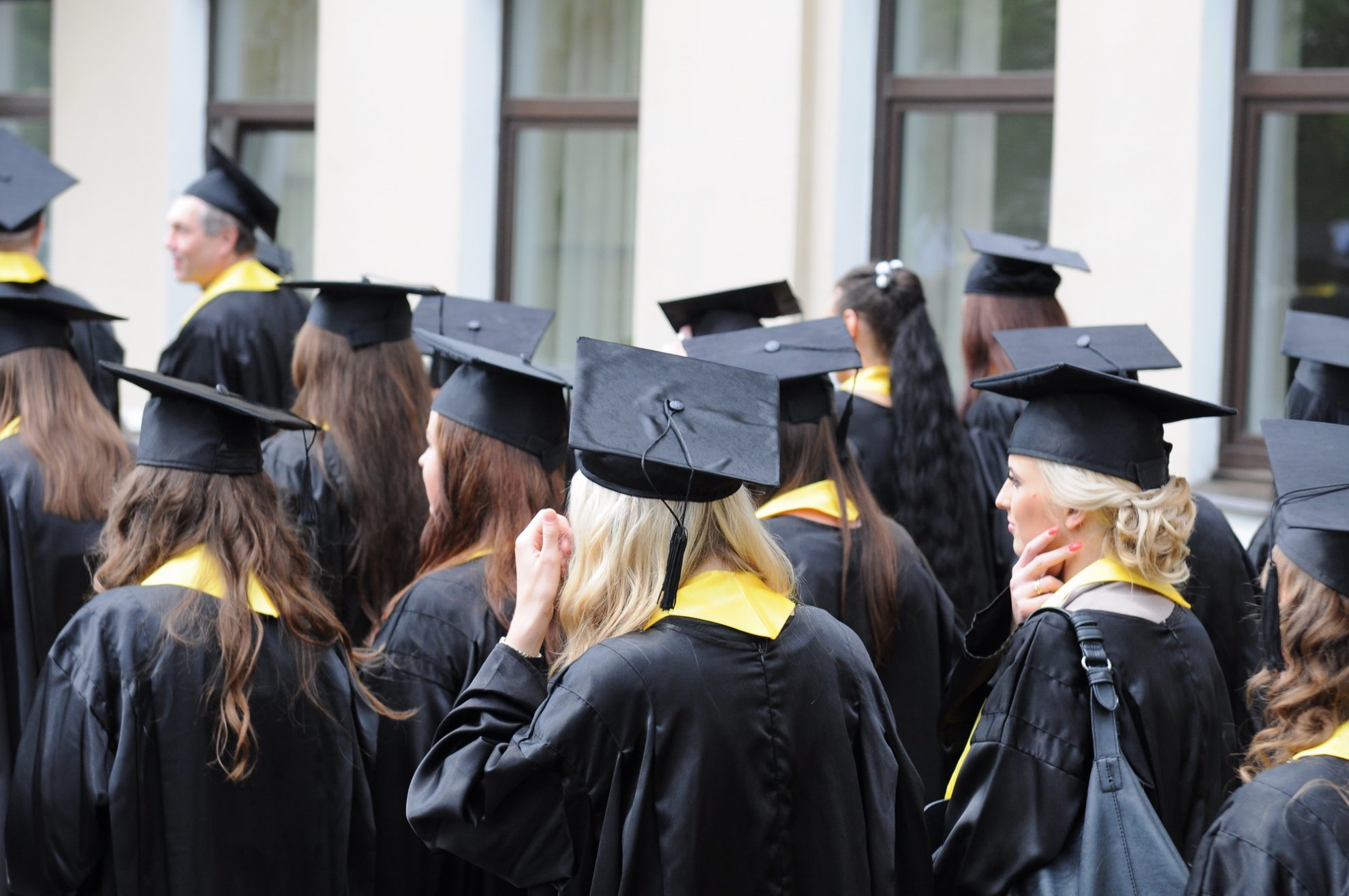 Studijų programų sąrašą Lietuvos universitetuose ir kolegijose drastiškai praretinęs Studijų kokybės vertinimo centras Panevėžio aukštąsias mokyklas gąsdina mažiau nei artėjantis studentų priėmimas.