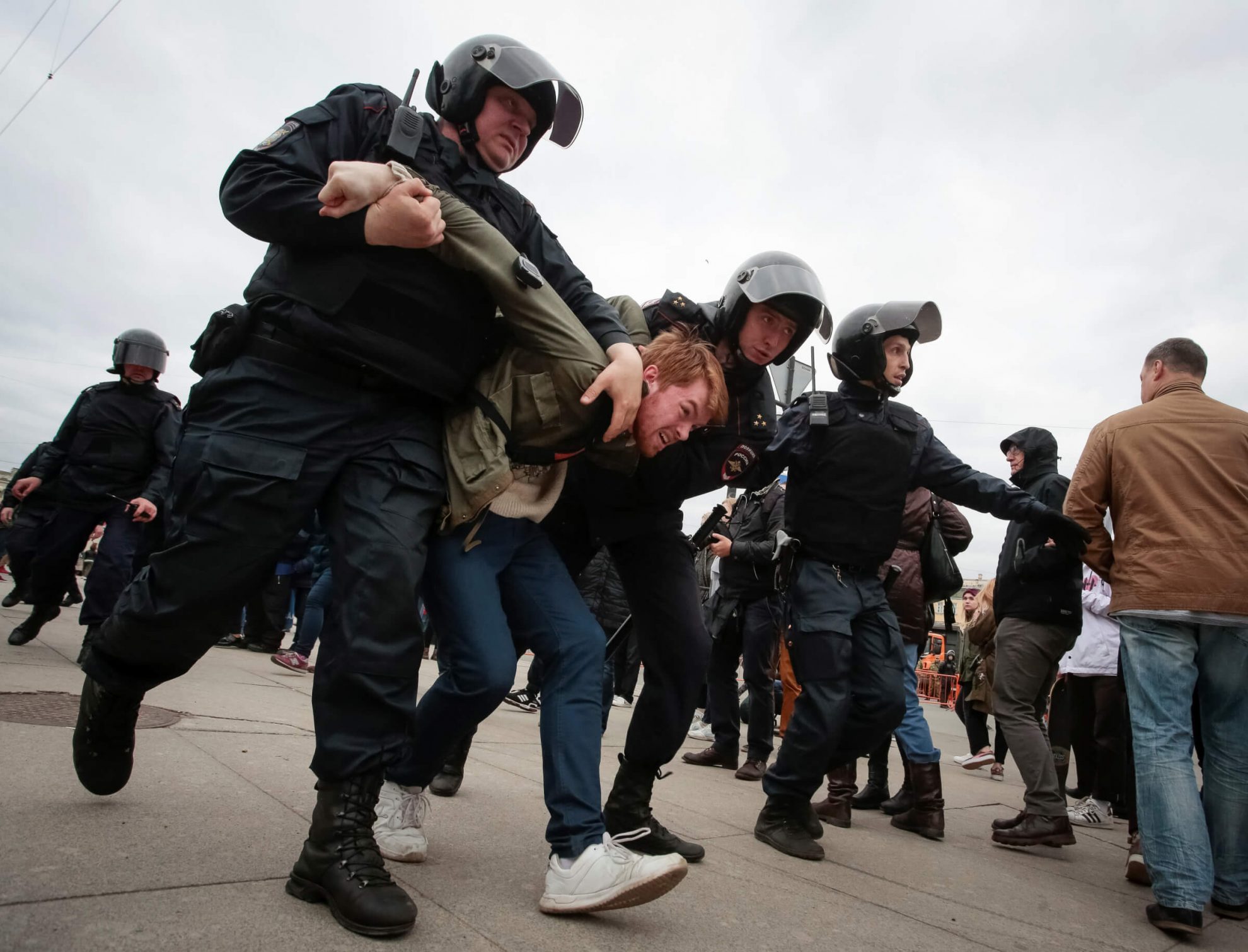 Rusijos opozicijos lyderis Aleksejus Navalnas ir dar beveik 1,6 tūkst. jo šalininkų šeštadienį buvo sulaikyti per visoje šalyje vykusius protestus.