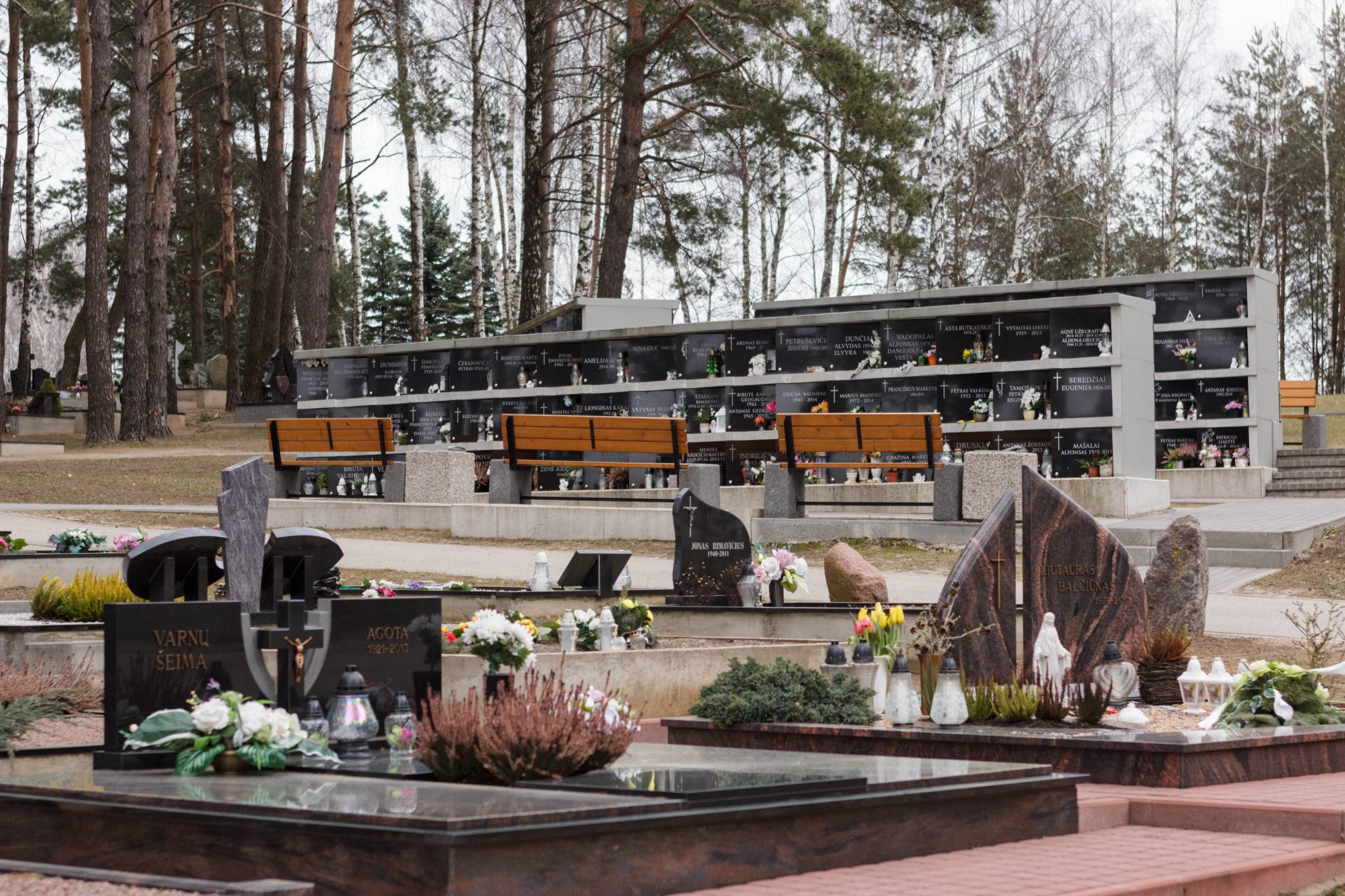 Makabriška Aukštaitijos sostinės situacija – gyventojų mažėja, o mirusieji nebetelpa į kapines. Vietos mirusiesiems stokojantis Panevėžys imasi statyti antrąjį kolumbariumą.