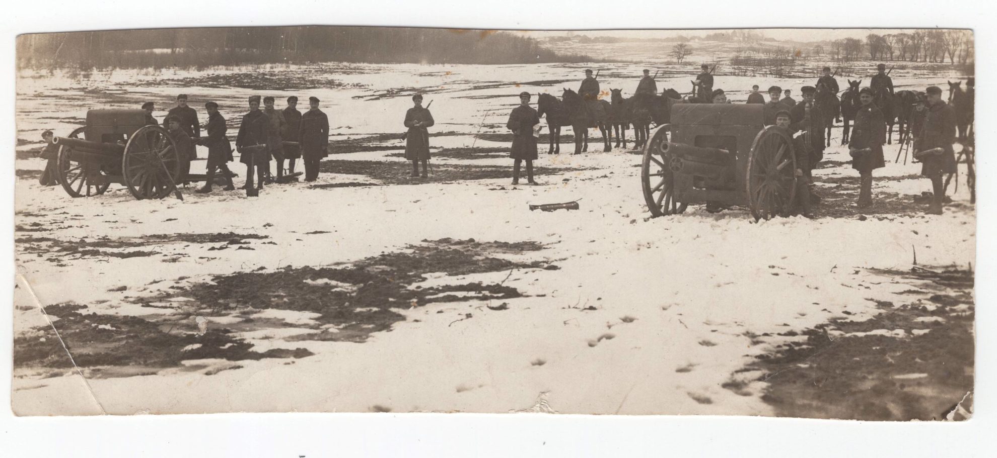 1920-ieji metai Lietuvai buvo itin nelengvi: viltis, jog pagaliau bus galima padėti į šalį ginklus, sudužo į naują grėsmę.