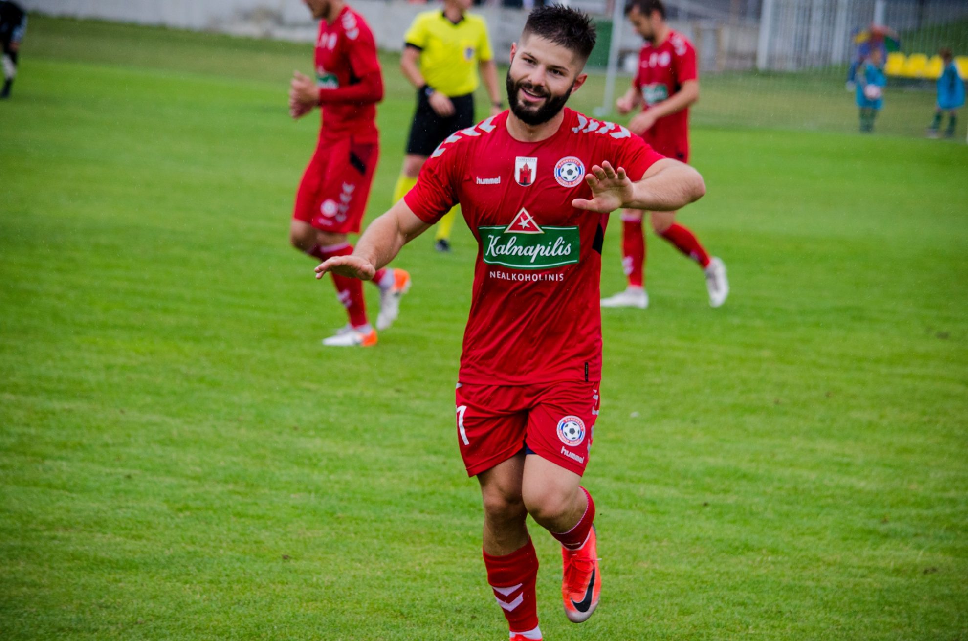 Lietuvos futbolo A lyga paskelbė 18-ojo turo rinktinę, joje savo vietą išsikovojo šešių komandų futbolininkai.