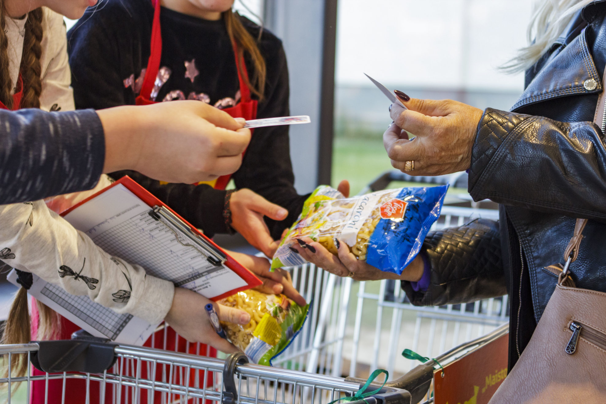 Į jau 28-ąjį kartą vykusią „Maisto banko“ akciją praėjusį savaitgalį įsitraukė rekordinis skaičius panevėžiečių.