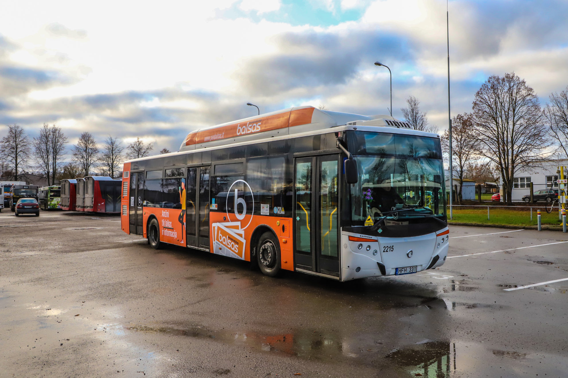 Šiandien Panevėžio keleivinio transporto organizavimo komisija nutarė rugsėjo 5 d. organizuoti dar vieną papildomą viešojo transporto reisą po miesto gimtadienio renginių. Iš viso organizuojami trys papildomi vakariniai reisai.