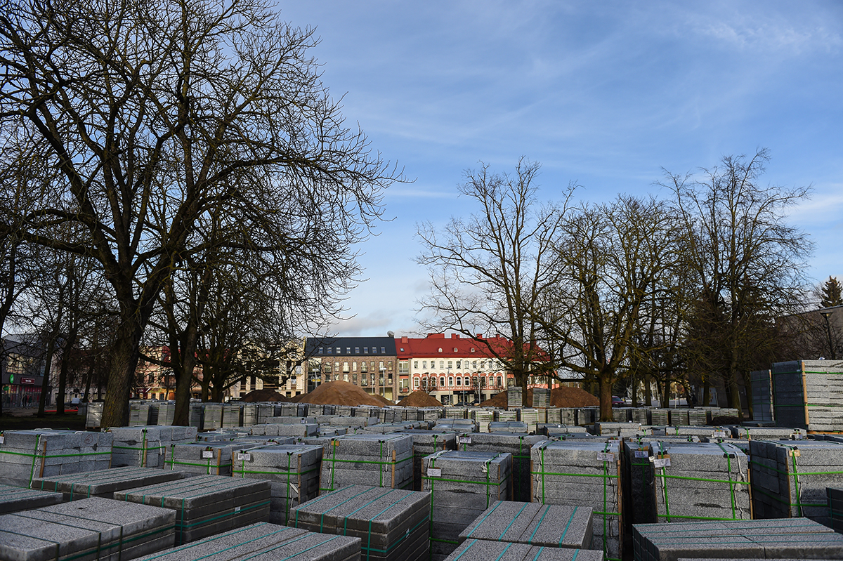 Iki sausio 31 d. Panevėžio miesto savivaldybė priima paraiškas bendruomenės iniciatyvų viešųjų erdvių infrastruktūrai gerinti ir patrauklumui didinti projektų konkursui. Paraiškas kviečiame teikti mieste gyvenamąją vietą deklaravusius ne jaunesnius kaip 18 metų gyventojus, surinkusius 50 pritariančių panevėžiečių parašų.