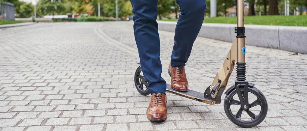 Daugiau nei tūkstantis šalies gyventojų jau pasinaudojo galimybe utilizuoti taršų automobilį ir gauti kompensaciją įsigyjant dviratį, paspirtuką, mopedą, motociklą ar metinį viešojo transporto bilietą.