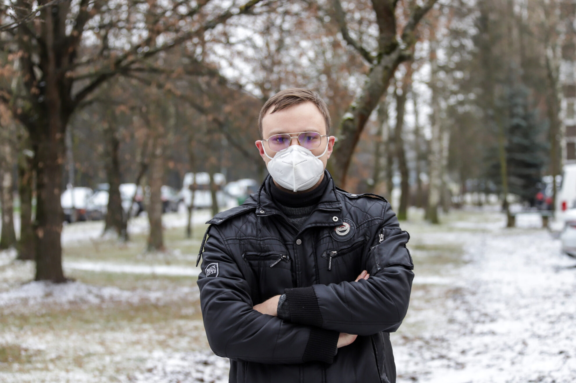 Panevėžyje slaugytojo profesijos besimokantis džiazo pianistas, vilnietis trisdešimtmetis Linas Karaliūnas veido apsaugos kaukę užsidėjo dar tada, kai koronavirusas siautėjo tik Kinijoje.