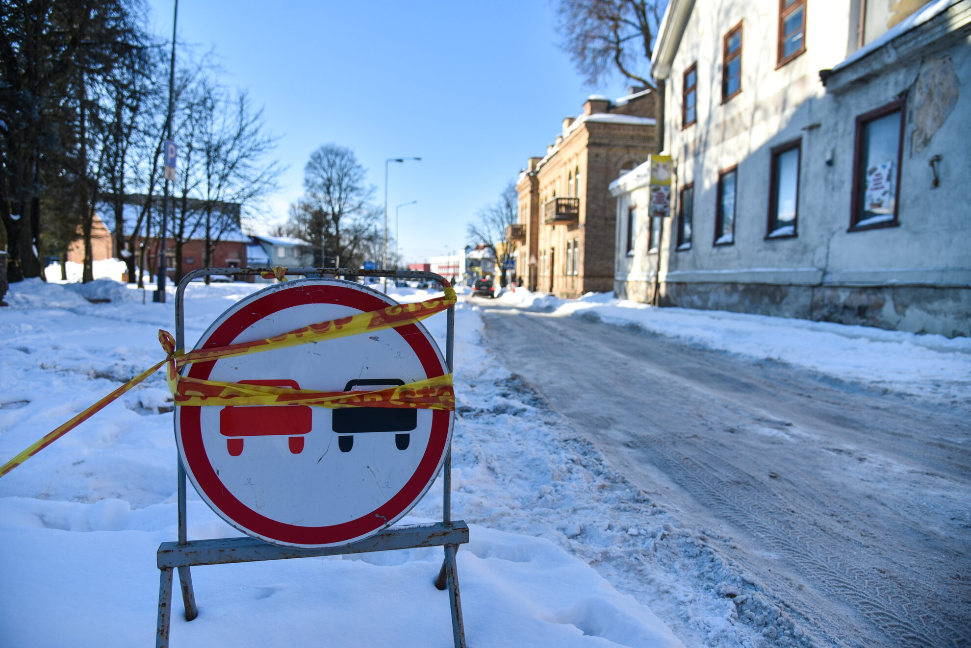 Į Panevėžio centre rekonstruojamą Vasario 16-osios gatvę pavasarį vėl grįžta archeologai, o jų dar rudenį šioje vietoje atkasti moterų, vyrų, vaikų, net naujagimių palaikai vėl atguls amžino poilsio, tik į kitą vietą. Juos rengiamasi perlaidoti Venslaviškio gatvėje.