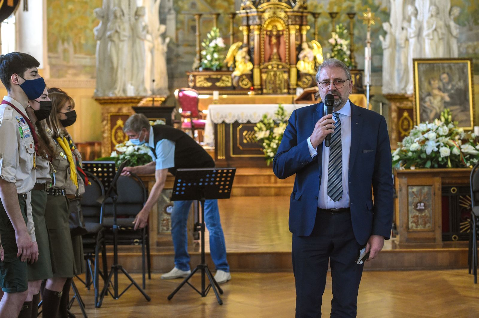 Panevėžyje minint pirmųjų tremčių 80-ąsias metines, Kristaus Karaliaus katedroje buvo aukojamos šv. Mišios už politinius kalinius ir tremtinius, koncertavo solistė Laima Česlauskaitė ir Panevėžio muzikinio teatro simfoninis orkestras.