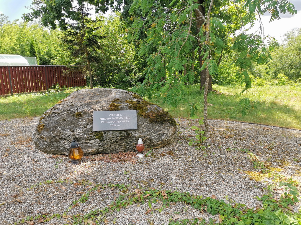 Archeologų pastaraisiais metais keliose miesto vietose surasti senųjų miestelėnų palaikai netrukus turėtų rasti ramybę.