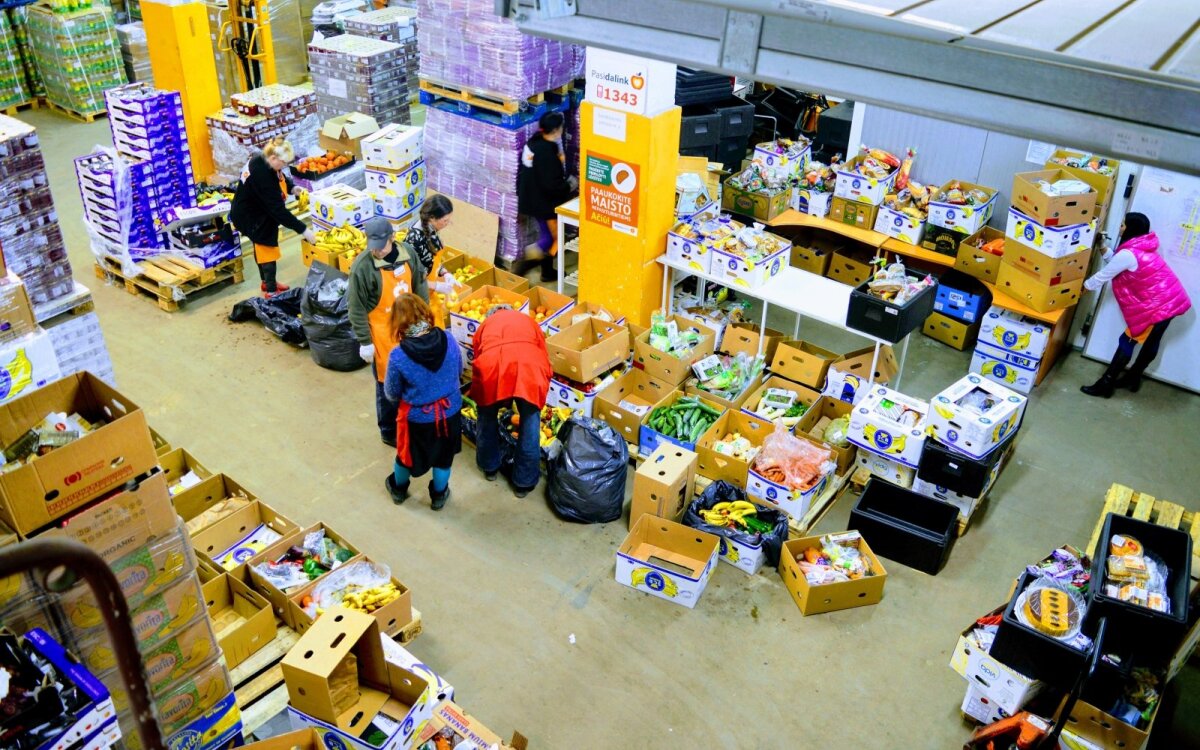 Rugpjūčio mėnesį nepasiturinčius šalies gyventojus pasieks šiais metais ketvirtoji pagalba maisto produktais, pranešė Socialinės apsaugos ir darbo ministerija (SADM).