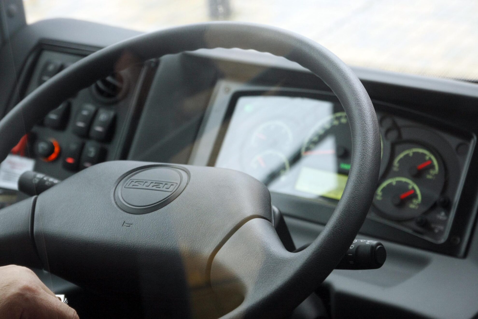 Seimui siūloma griežtinti atsakomybę už vairavimą transporto priemonės, neturint teisės vairuoti.