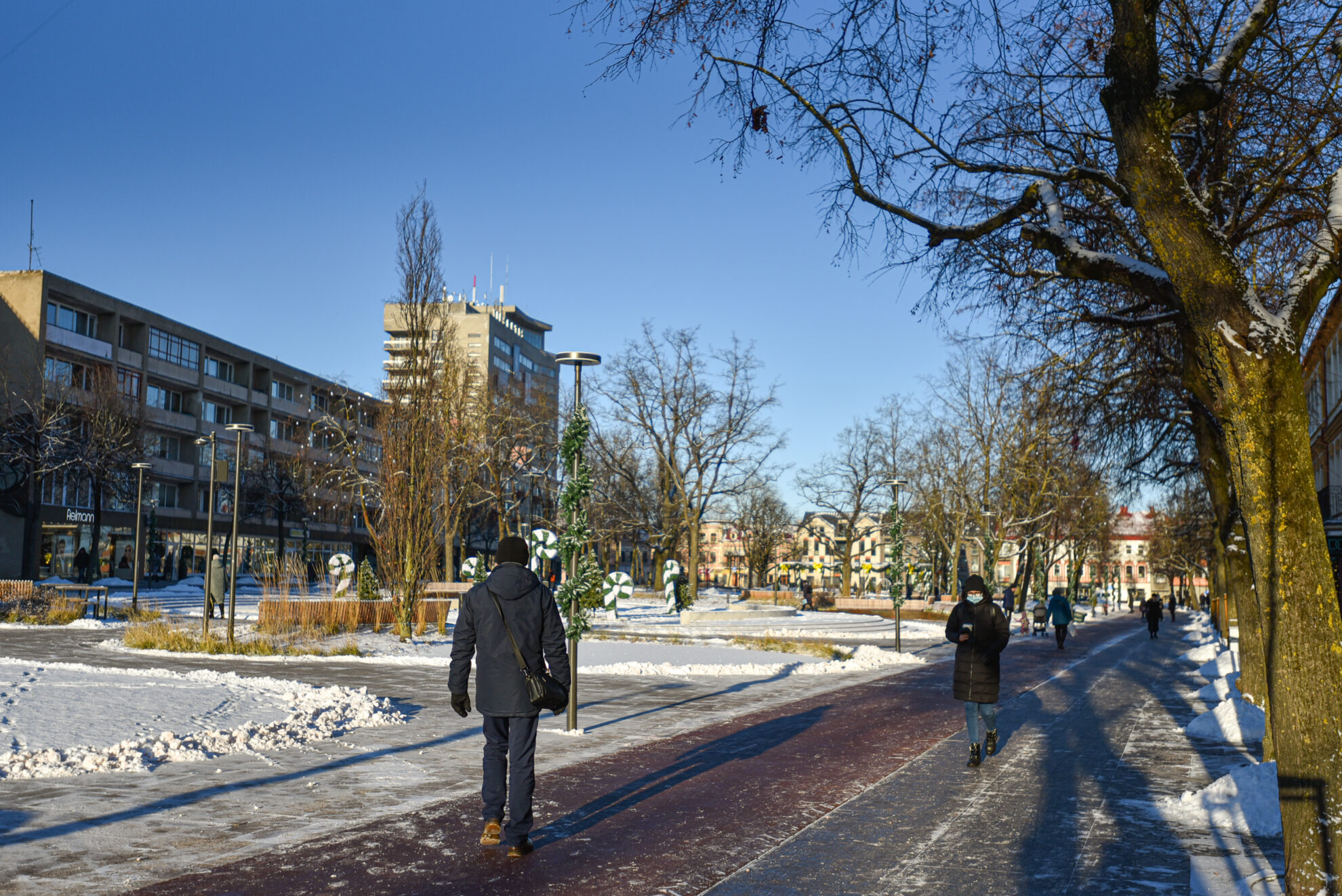 Demografijos tyrėjai Aukštaitijos sostinei siunčia įspėjimo signalą: nors tai vienas tankiausiai apgyvendintų šalies miestų, tačiau kiekvienas dešimtmetis iš Panevėžio atima maždaug po dešimtadalį gyventojų.