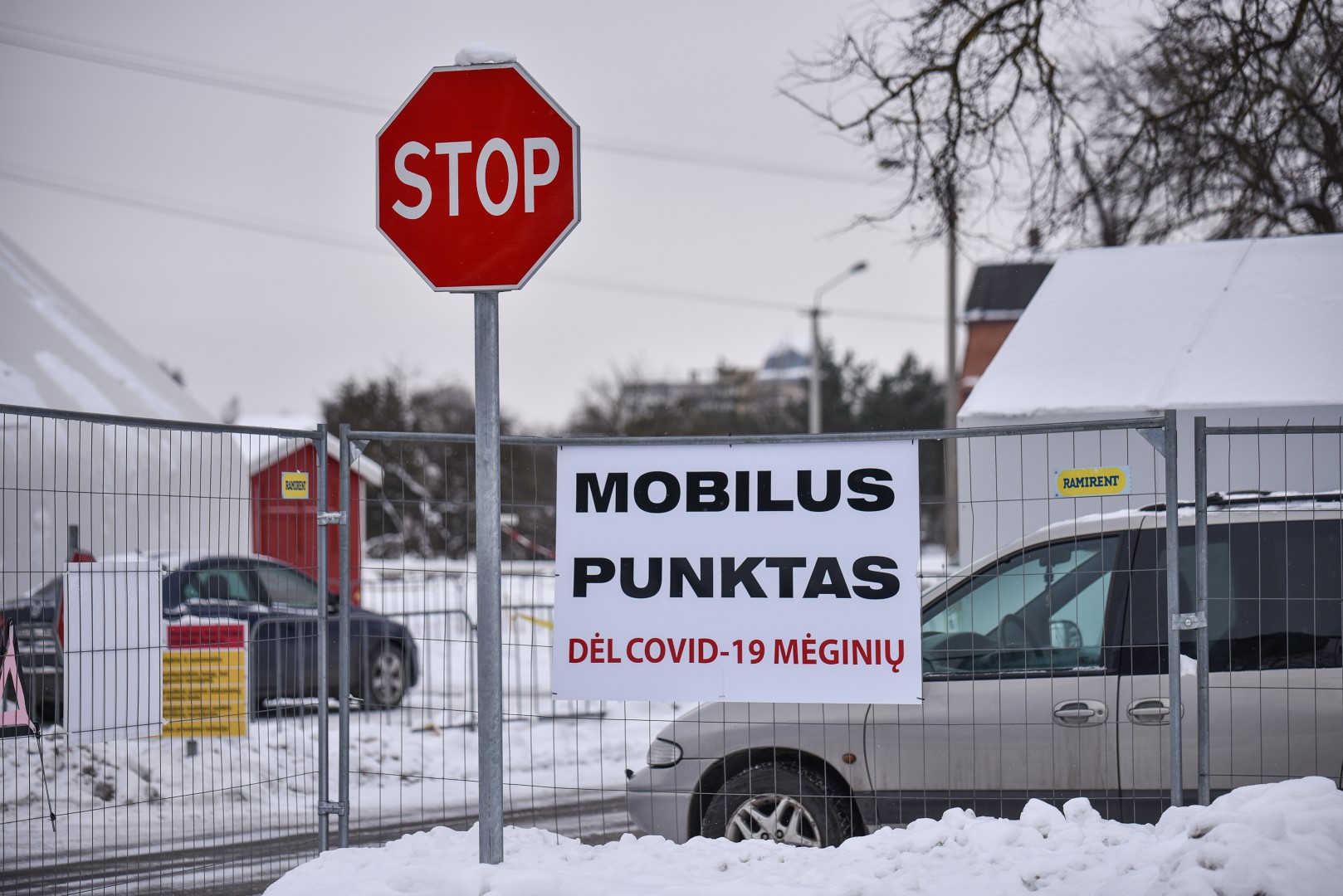 Šalies savivaldybės viena po kitos griežtina pandeminius reikalavimus. Augantis sergamumas COVID-19 koreguoja gyvenimą ir Panevėžyje.