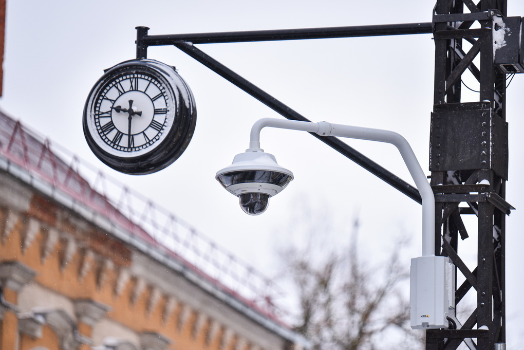 Ką daryti, kai knieti paspausti greičio pedalą, tačiau į automobilį nukreiptos viską matančios akys – miestą stebinčios vaizdo kameros?