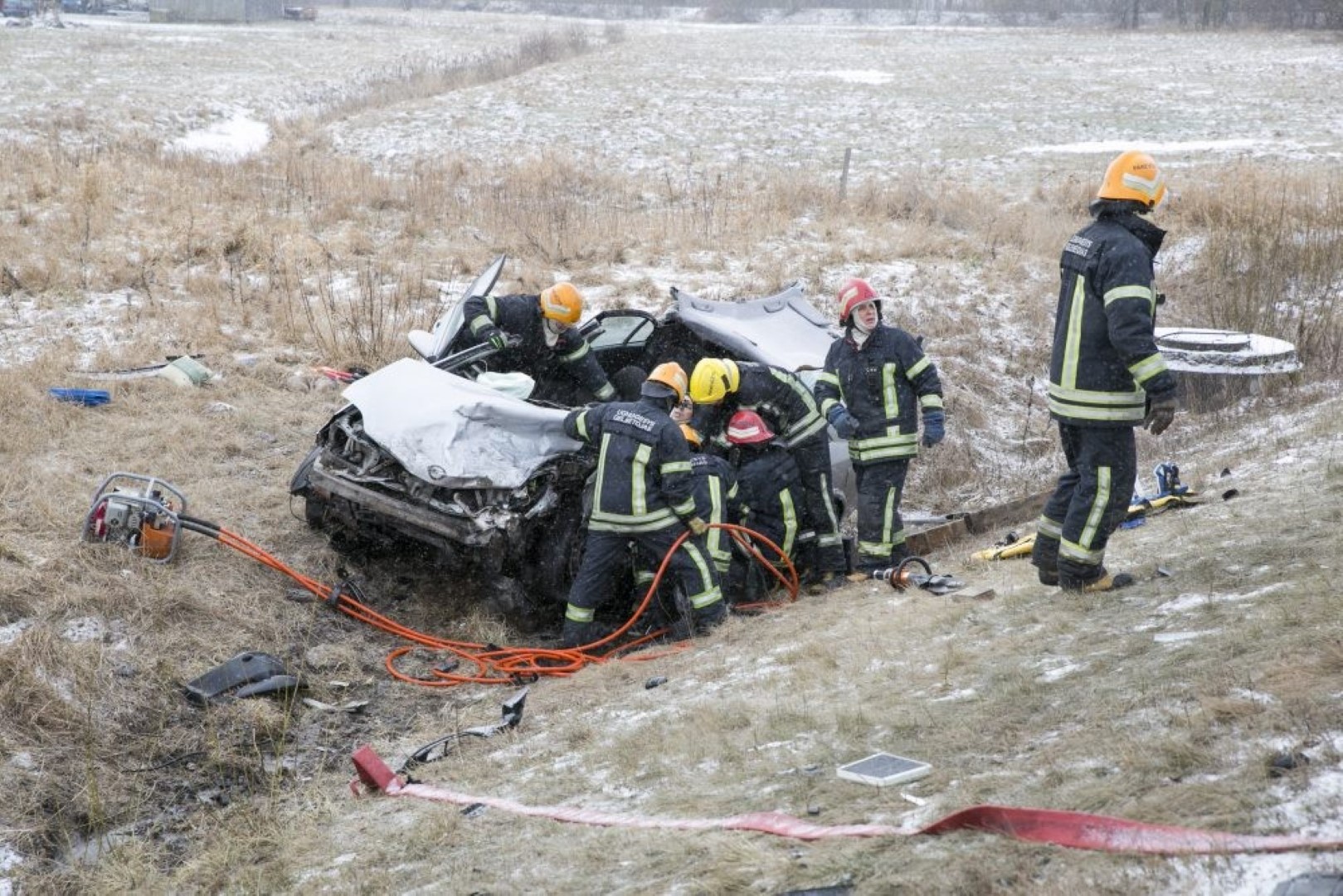 32 tūkst. eurų – tiek įvertinta neturtinė žala avarijoje ties Panevėžiui sunkiai sužalotiems trims ukrainiečiams.