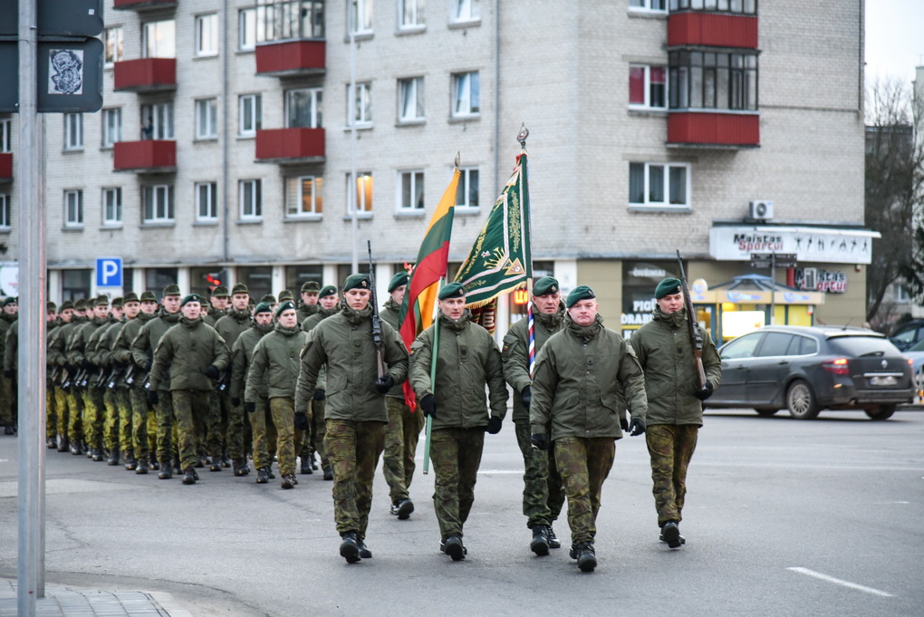 Kasdieniai vaizdai iš karštuoju pasaulio tašku tapusios Ukrainos gerokai supurtė ir lietuvių mąstymą.