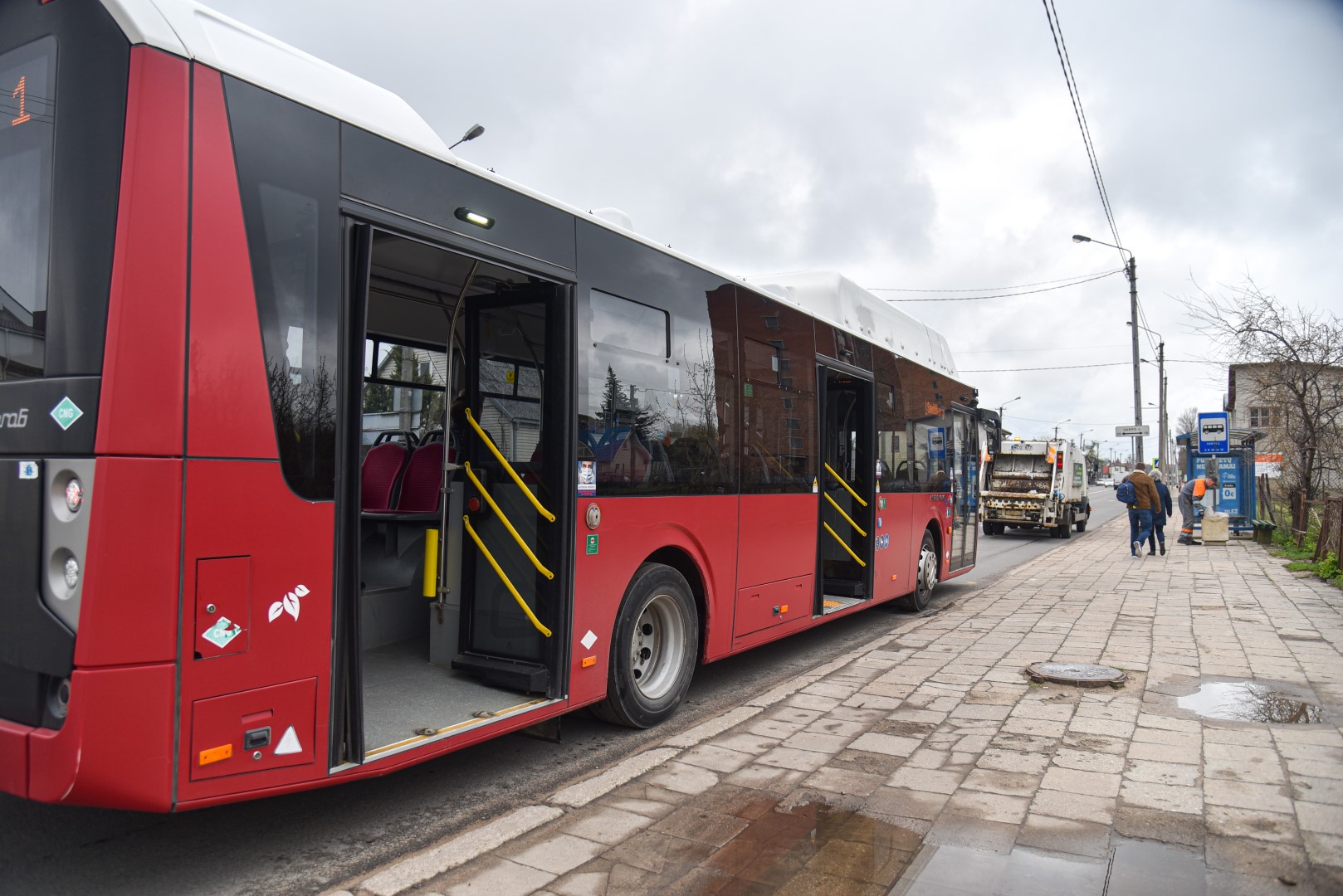 Kalbos apie viešojo transporto patrauklumą neįgaliesiems ir reali situacija kartais skiriasi kaip diena ir naktis.