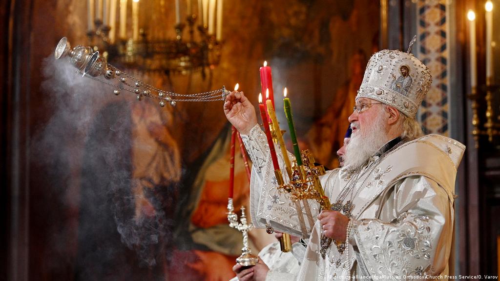 Rusios Ortodoksų Bažnyčiai (Maskvos patriarchatui) priklausantys trys lietuviai dvasininkai, kritikuojantys Rusijos invaziją Ukrainoje bei patriarchą Kirilą, susilaukė savo vadovybės nemalonės.