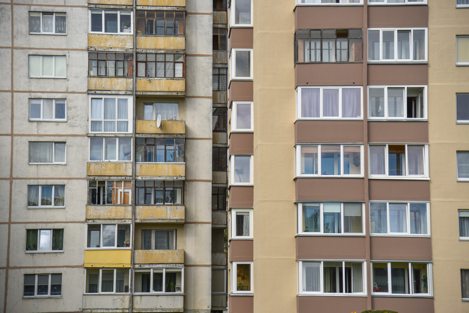 Brangstant būstams, vienintelė galimybė jaunoms šeimoms jį įsigyti – valstybės teikiama parama regionuose.