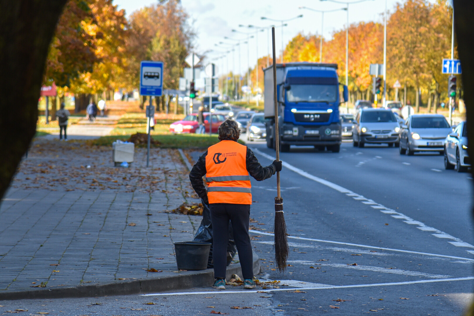 Neprisišaukę valytojų perka mašinas