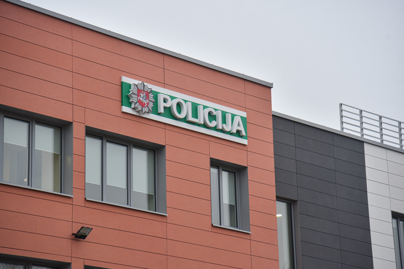 Maždaug pusė tūkstančio Panevėžio policijos darbuotojų jau gyvena kraustymosi nuotaikomis.