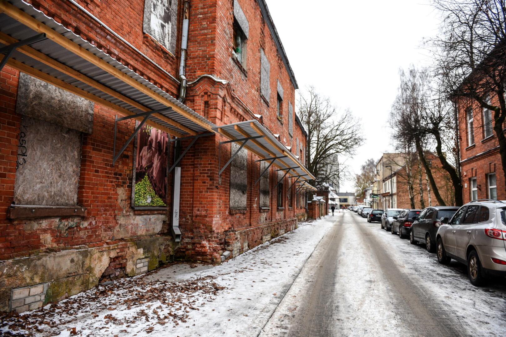 Viena centrinių miesto arterijų Kranto gatvė iš esmės keičia savo veidą, tačiau statybininkai dar ilgai iš jos nesikels.