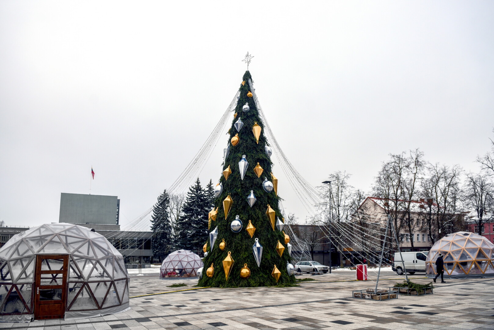 Rytoj, gruodžio 2 d. 18 val. Panevėžio miesto savivaldybė kviečia visus panevėžiečius ir miesto svečius drauge įžiebti Kalėdų eglę.