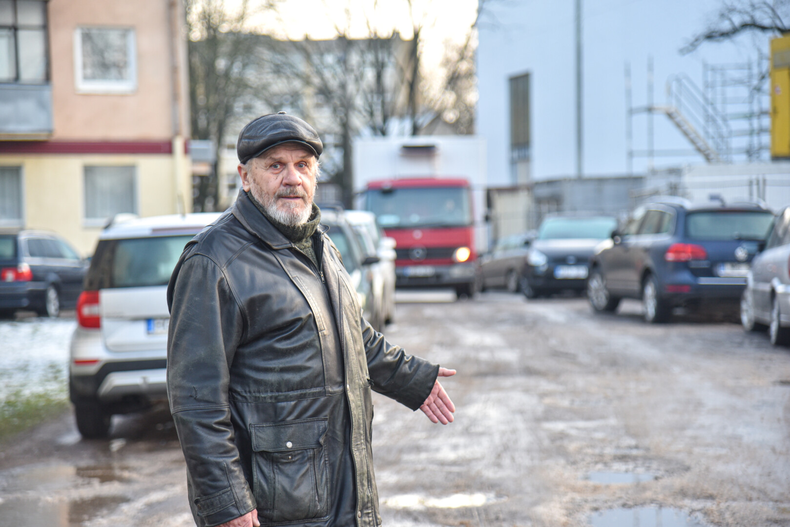 Panevėžio centro veidą keičiančios statybos bando ne tik Kranto gatvės gyventojų kantrybę, bet ir automobilius.